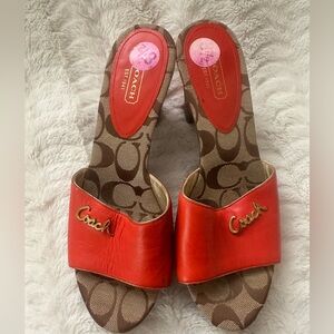 Coach Kathie Orange Gold Leather Signature Logo Size 8.5 ( SEE PHOTOS & Descpt.)